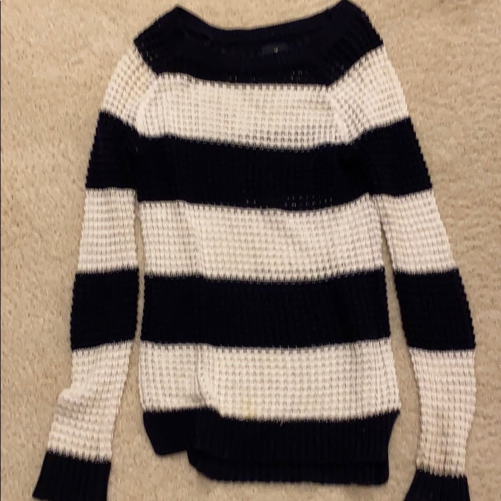 American Eagle Navy and White Stripes sweater